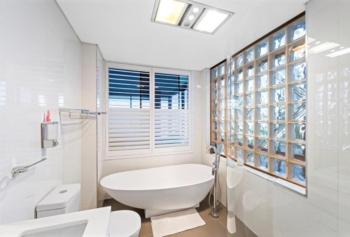 Drummoyne Luxury 5br With Pool & River Views *