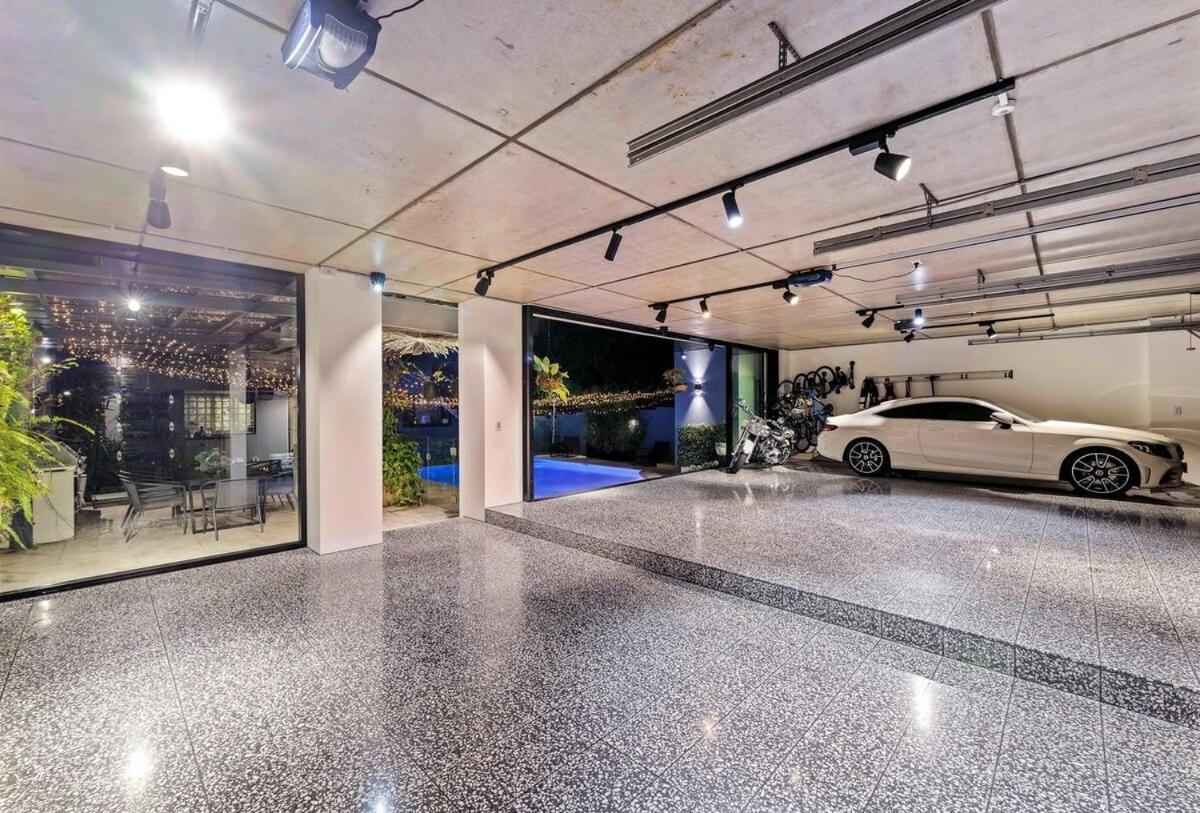 Villa Drummoyne Luxury 5br With Pool & River Views Sydney