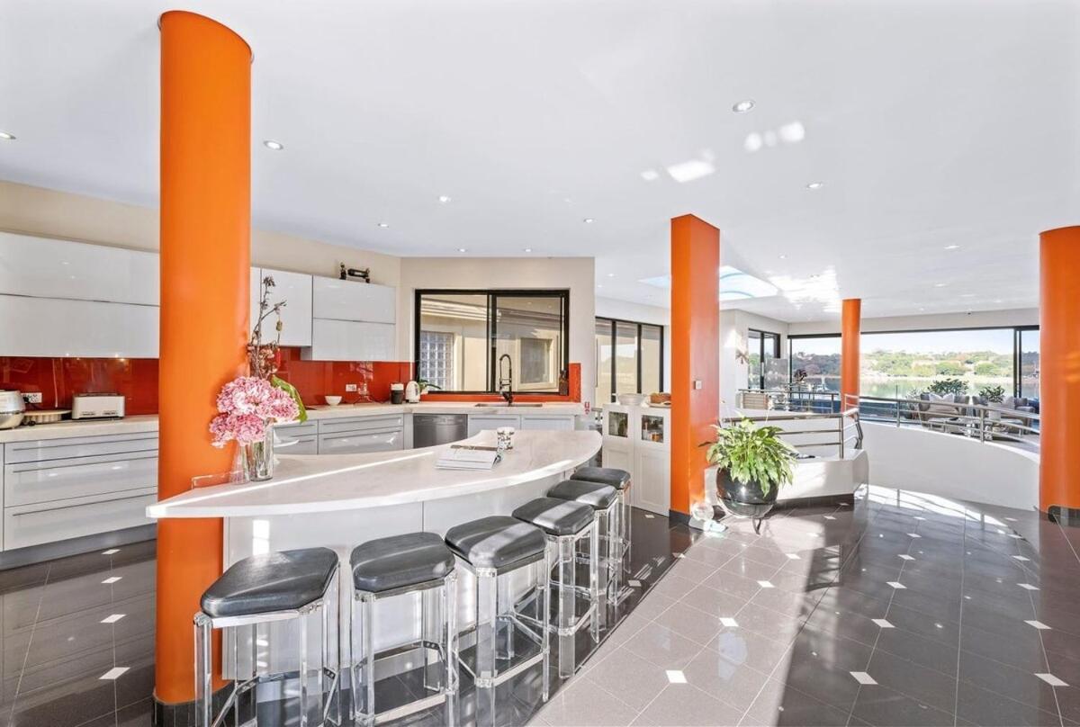 Drummoyne Luxury 5br With Pool & River Views Villa *